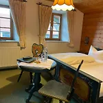 公寓式酒店 发尔肯史丹马兹葛赖史外葛卡斯托夫旅馆 3*
