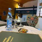 发尔肯史丹马兹葛赖史外葛卡斯托夫旅馆 公寓式酒店 3*