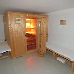 发尔肯史丹马兹葛赖史外葛卡斯托夫旅馆 3*